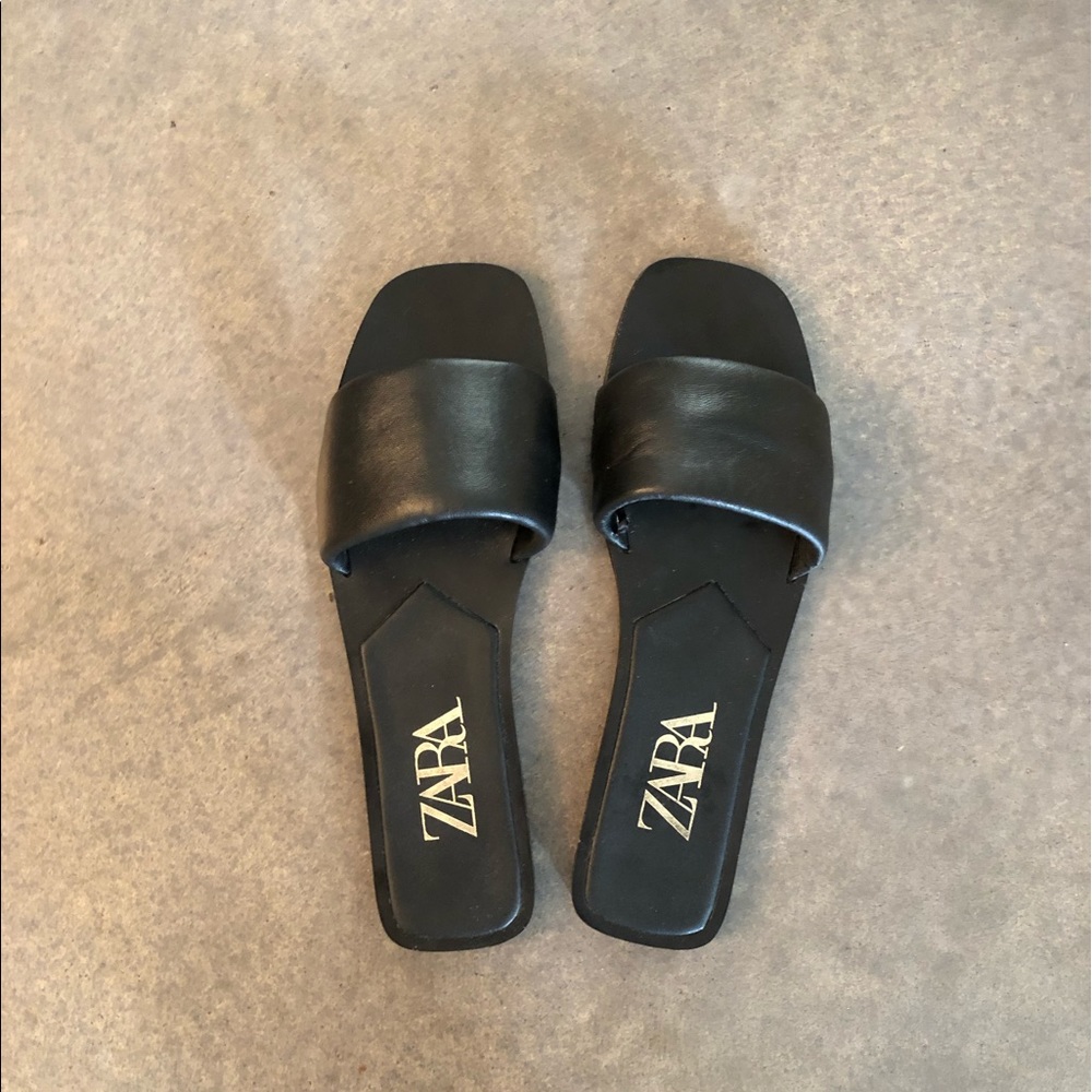 ZARA Black Leather Padded Sandals